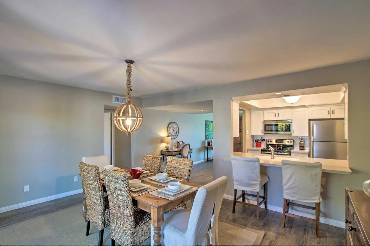 Sunny Scottsdale Townhome - Walk To Trolley And Lake