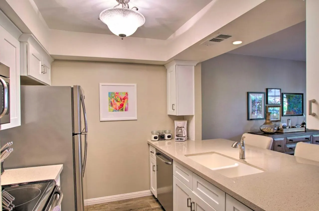 Sunny Scottsdale Townhome - Walk To Trolley And Lake 0*,  미국