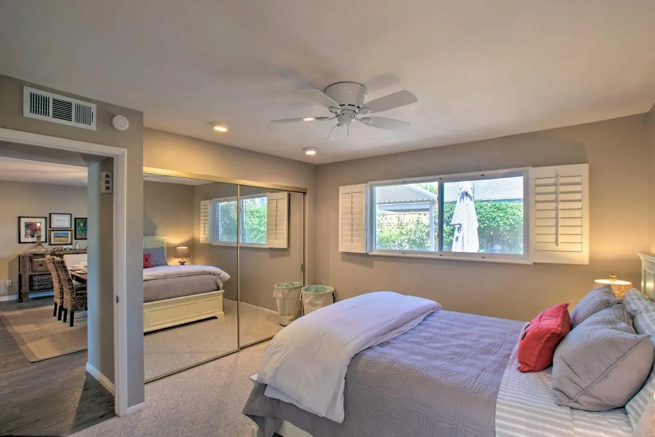 Sunny Scottsdale Townhome - Walk To Trolley And Lake